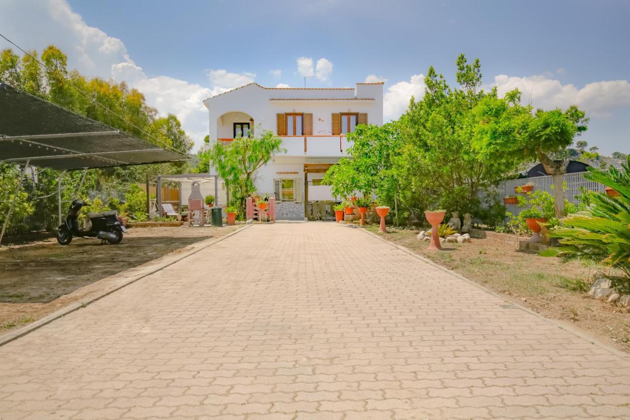 Villa Latino Вьесте Экстерьер фото